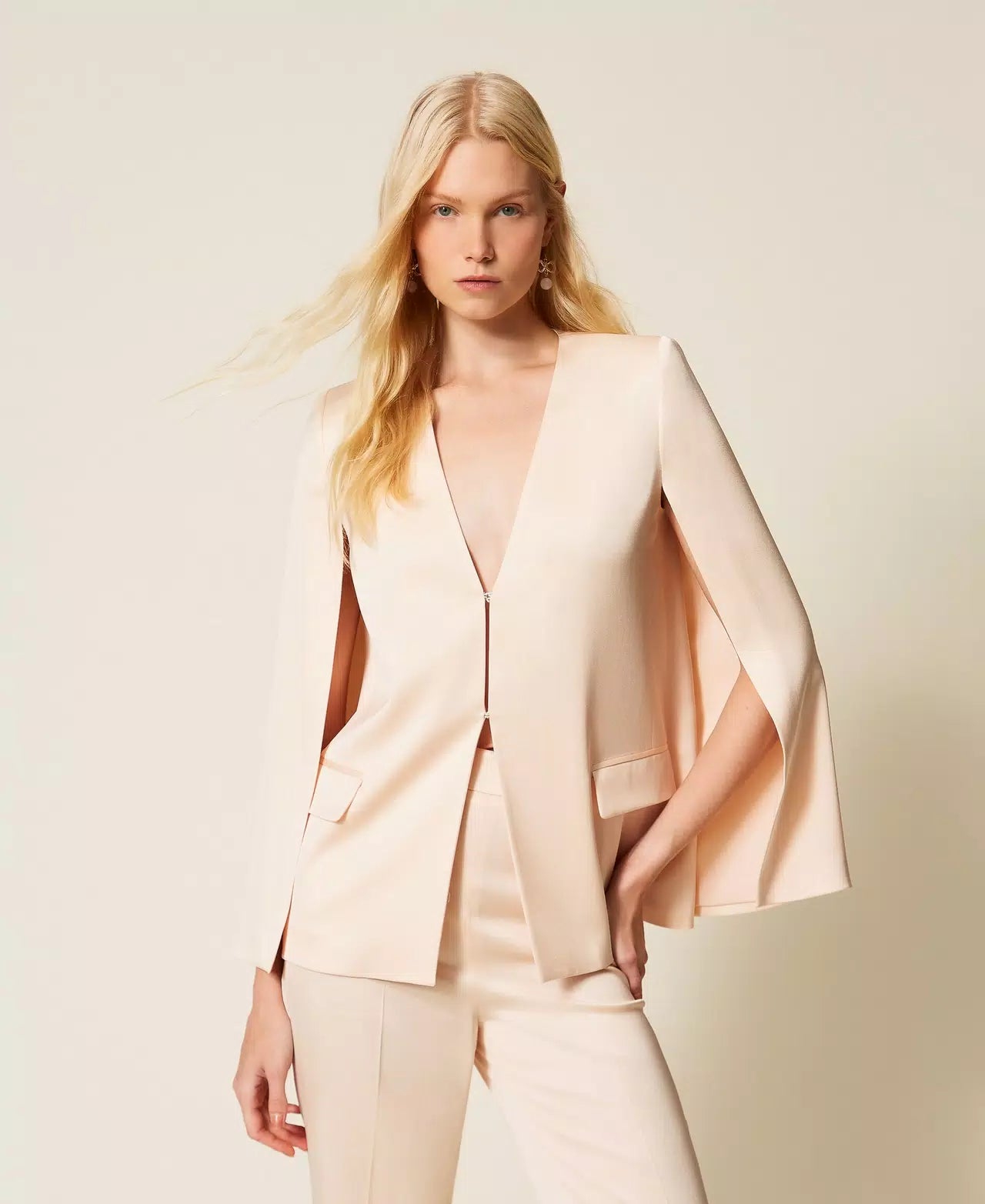 CAPE EN SATIN - TWINSET